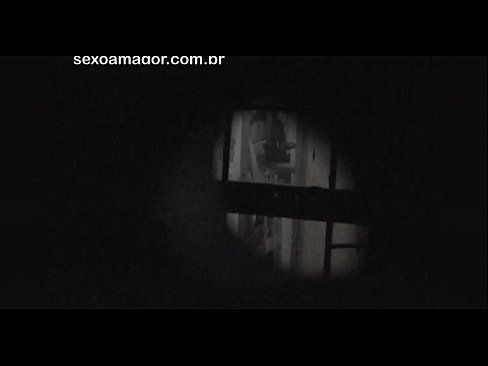 ❤️ Si Blondie ay lihim na nakunan ng video ng isang voyeur ng kapitbahayan na nakatago sa likod ng mga guwang na brick ❤️❌ Sex sa tl.pornogroupp.ru ️❤